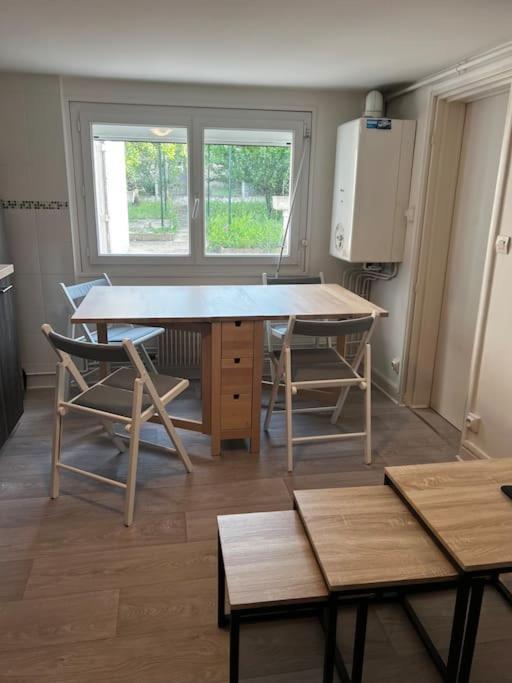 Appartement Avec Garage Et Terrasse Bourges Exterior photo
